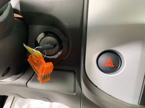Used 2015 Nissan Frontier S RWD image 18