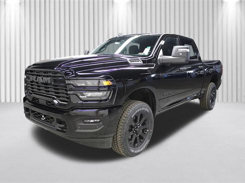 New 2026 RAM 2500 Big Horn AWD/4WD image 8