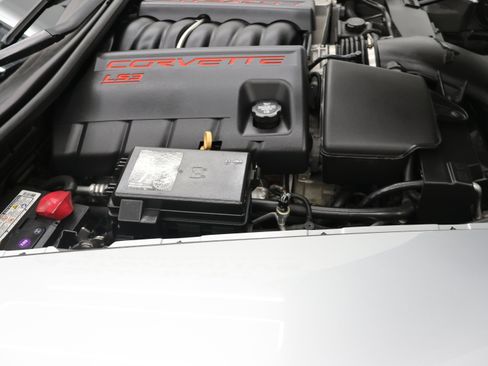 Used 2009 Chevrolet Corvette Coupe w/ Preferred Equipment Group RWD image 16