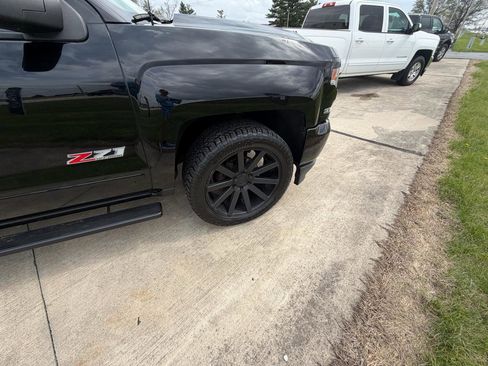 Used 2017 Chevrolet Silverado 1500 LTZ Z71 w/ LTZ Plus Package image 7