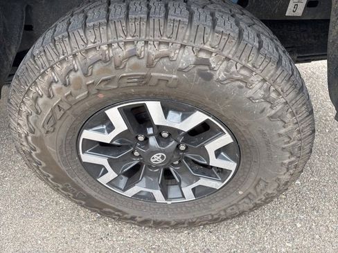 Used 2023 Toyota Tacoma TRD Off-Road image 13