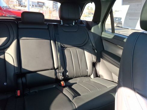 New 2026 Land Rover Range Rover Sport Dynamic SE image 16