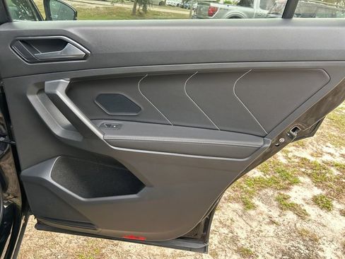 Used 2023 Volkswagen Tiguan SE image 45