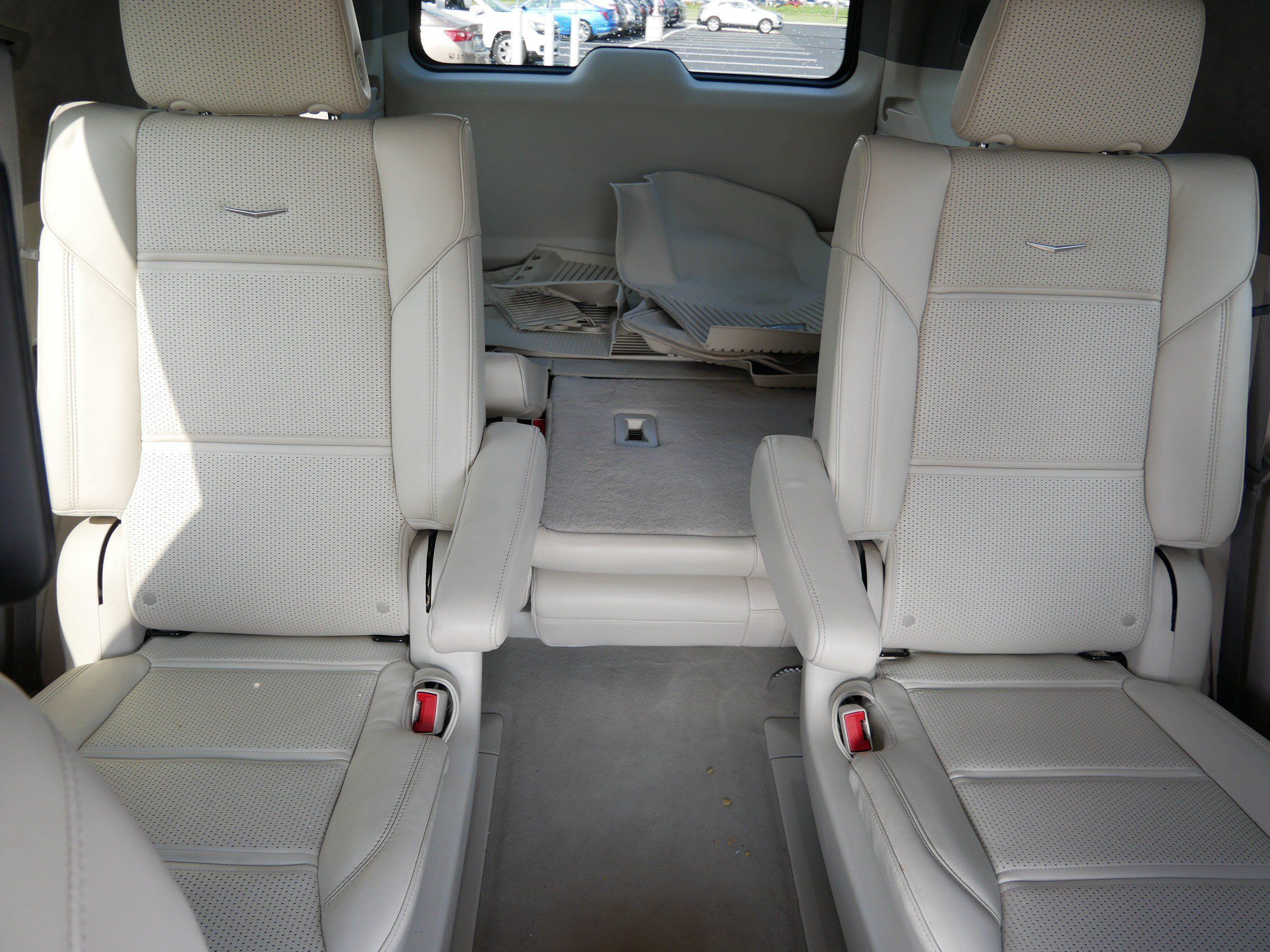 Certified 2024 Cadillac Escalade Sport Platinum w/ LPO, ONYX Package AWD/4WD image 13