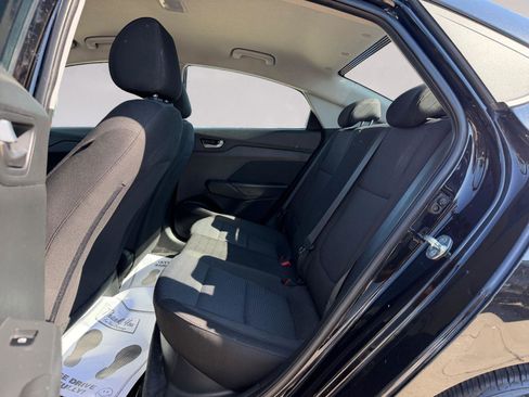 Used 2022 Hyundai Accent SE image 13