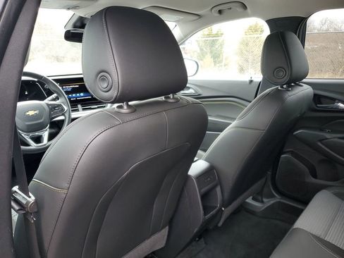 Used 2024 Chevrolet Trax LT w/ Driver Confidence Package image 26