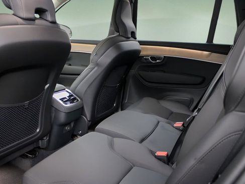 New 2025 Volvo XC90 B6 Plus w/ Protection Package Premier image 12