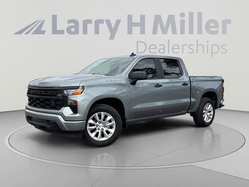 Used 2026 Chevrolet Silverado 1500 Custom RWD image 2