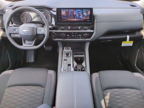 New 2026 Nissan Pathfinder SV image 15