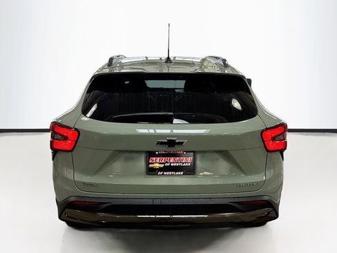 New 2026 Chevrolet Trax ACTIV w/ Sunroof Package FWD image 7