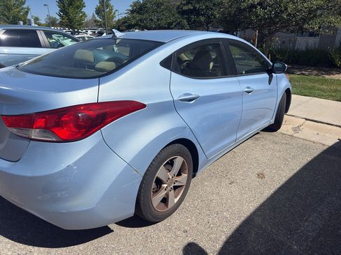 Used 2013 Hyundai Elantra GLS w/ Preferred Pkg FWD image 5