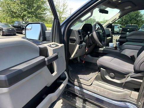 Used 2018 Ford F150 XL w/ Equipment Group 101A Mid AWD/4WD image 6