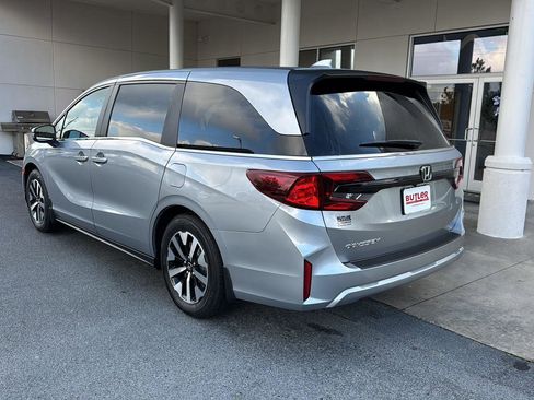 New 2026 Honda Odyssey EX-L image 3