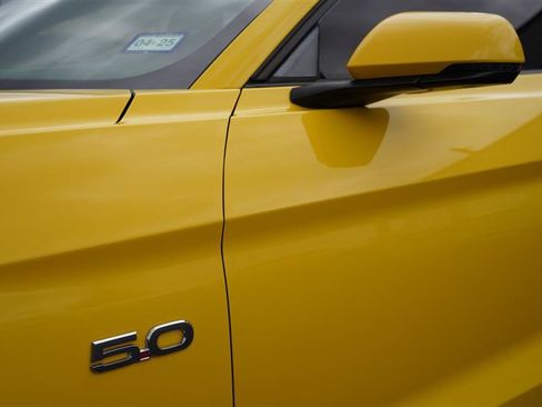 Used 2015 Ford Mustang GT Premium image 23