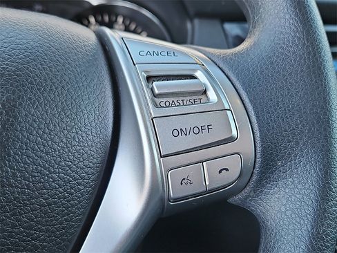 Used 2015 Nissan Rogue SV w/ SV Premium Package image 25