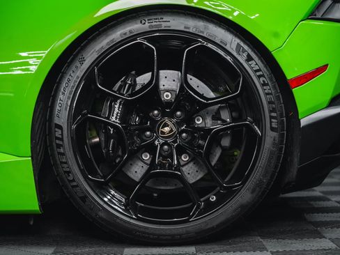 Used 2015 Lamborghini Huracan LP 610-4 image 13