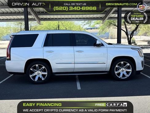 Used 2015 Cadillac Escalade Luxury AWD/4WD image 8