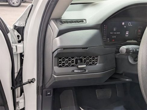 Used 2025 Honda Accord SE image 15