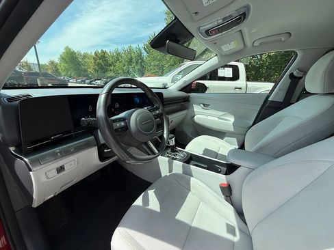 Used 2025 Hyundai Kona SEL FWD image 25