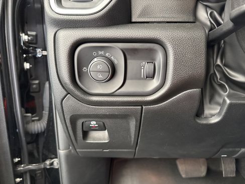 Used 2025 RAM 1500 Big Horn image 32