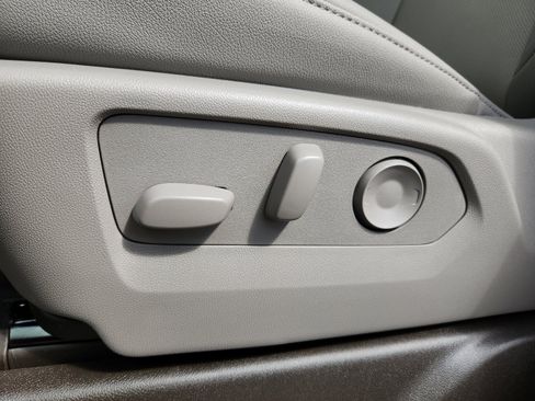 New 2026 GMC Sierra 2500 SLT image 12