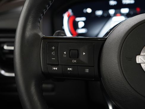 Used 2022 Nissan Rogue Platinum w/ Head-Up Display Package image 27