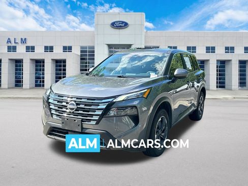 Used 2025 Nissan Rogue SV FWD image 1