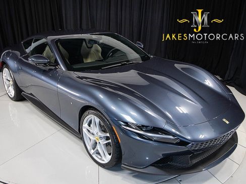 Used 2022 Ferrari Roma image 15