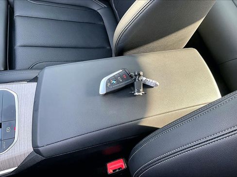 Used 2025 BMW 330i Sedan RWD image 14
