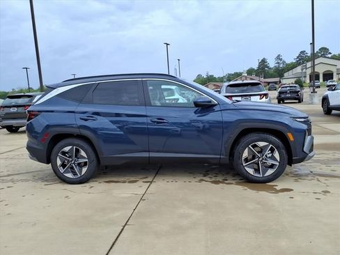 New 2026 Hyundai Tucson SEL FWD image 2