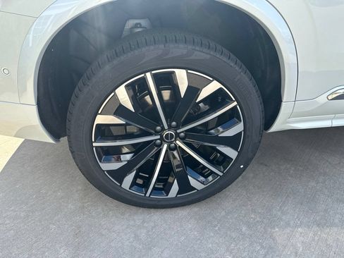 New 2026 Volvo XC90 B6 Ultra w/ Protection Package AWD/4WD image 13