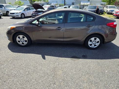 Used 2015 Kia Forte LX w/ Popular Package FWD image 6