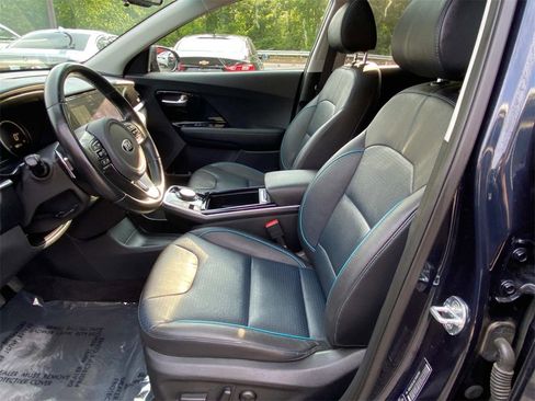 Used 2020 Kia Niro EX Premium w/ Cold Weather Package image 20