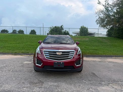 Used 2017 Cadillac XT5 Luxury w/ Driver Awareness Package FWD image 2