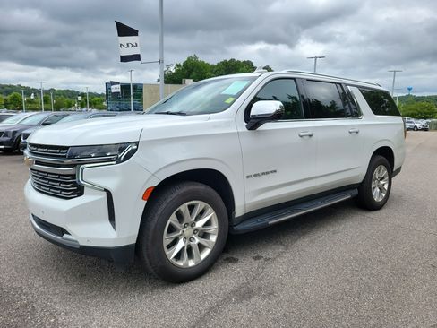 Used 2021 Chevrolet Suburban Premier w/ Premium Package RWD image 25