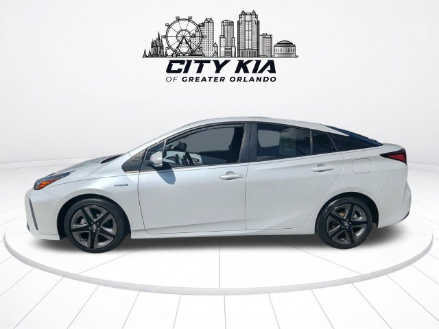 Used 2022 Toyota Prius Limited FWD image 3