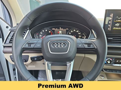 Used 2023 Audi Q5 2.0T Premium w/ Convenience Package AWD/4WD image 19