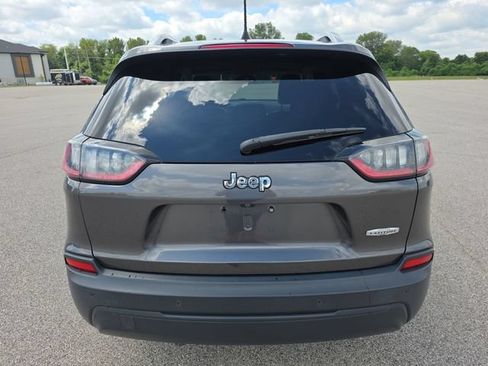 Used 2019 Jeep Cherokee Latitude Plus FWD image 12