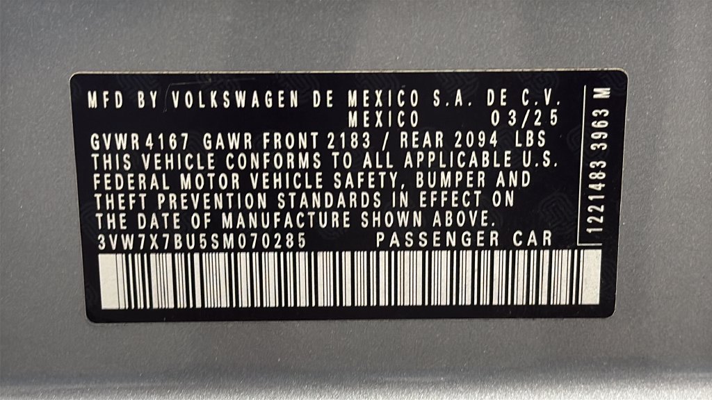 Certified 2025 Volkswagen Jetta SE FWD image 28
