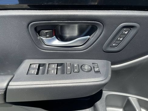 Used 2025 Honda Pilot EX-L image 12