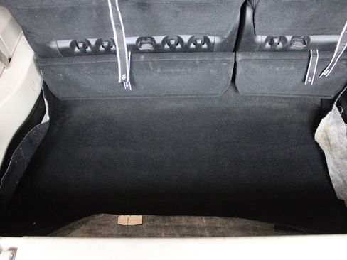 Used 2023 Chrysler Pacifica Touring-L image 15