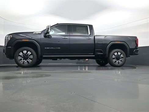New 2026 GMC Sierra 3500 Denali w/ Denali Reserve Package image 28