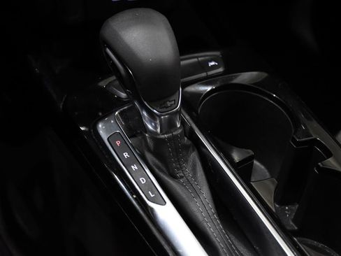 Used 2025 Chevrolet Trax LT w/ LT Convenience Package FWD image 27