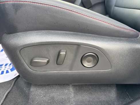 Used 2024 Chevrolet Traverse Z71 image 17