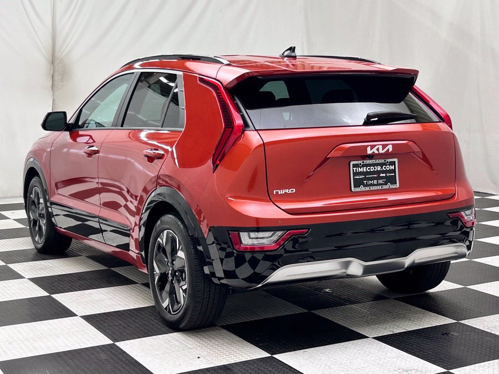 Used 2023 Kia Niro Wave FWD image 5
