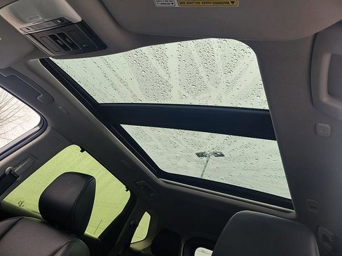 Certified 2023 Nissan Rogue SV w/ SV Premium B Package image 17