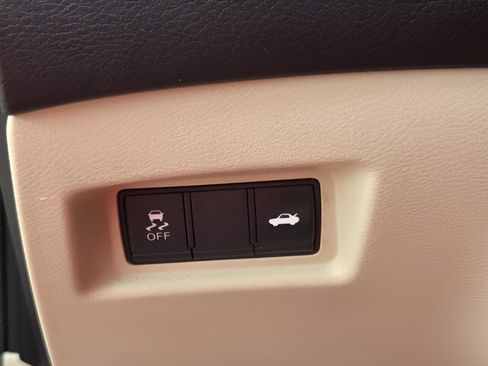 Used 2018 INFINITI Q50 Luxe w/ Essential Package (3.0T Luxe) image 28