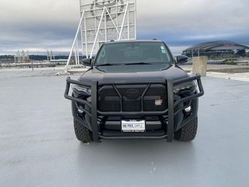Used 2019 Toyota 4Runner SR5 Premium AWD/4WD image 3