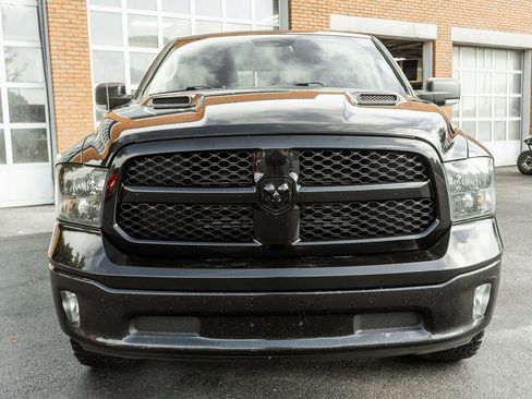 Used 2019 RAM 1500 Classic SLT w/ Black Appearance Group image 31