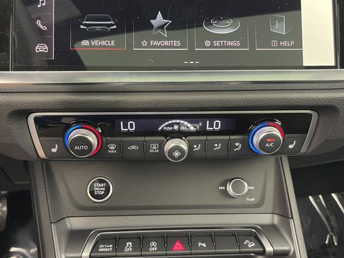 New 2025 Audi Q3 2.0T Premium image 31